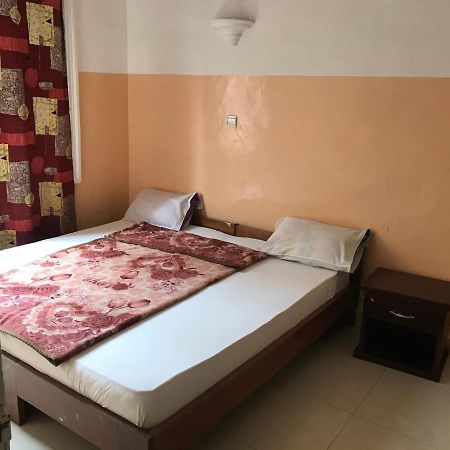 Appartements Chez Leo 布拉柴维尔 外观 照片