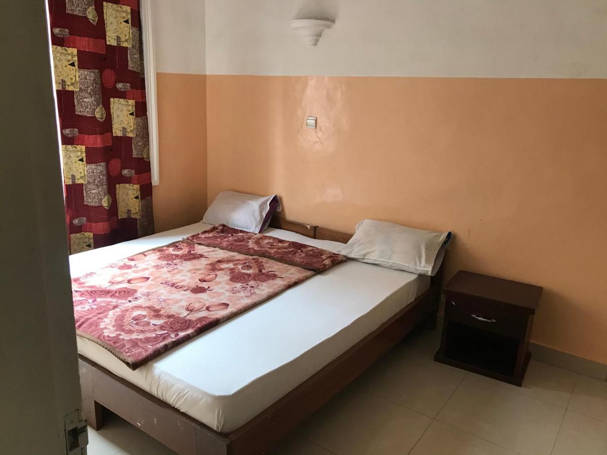 Appartements Chez Leo 布拉柴维尔 外观 照片