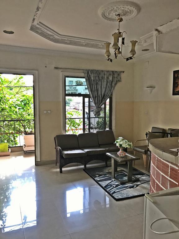Appartements Chez Leo 布拉柴维尔 外观 照片