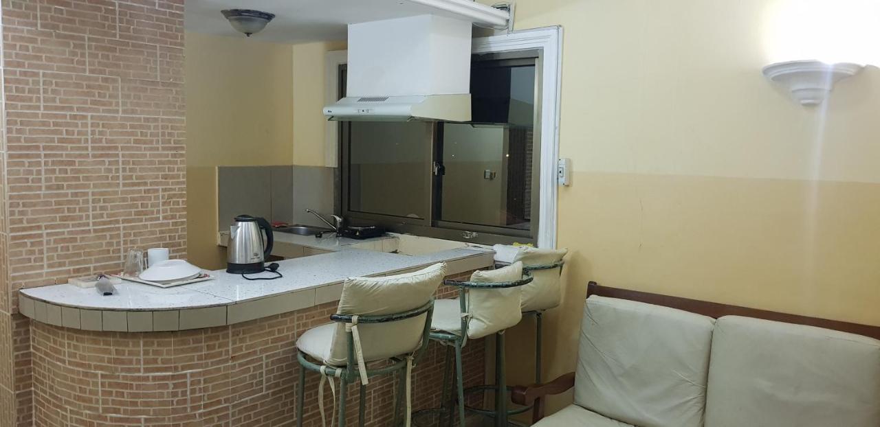 Appartements Chez Leo 布拉柴维尔 外观 照片