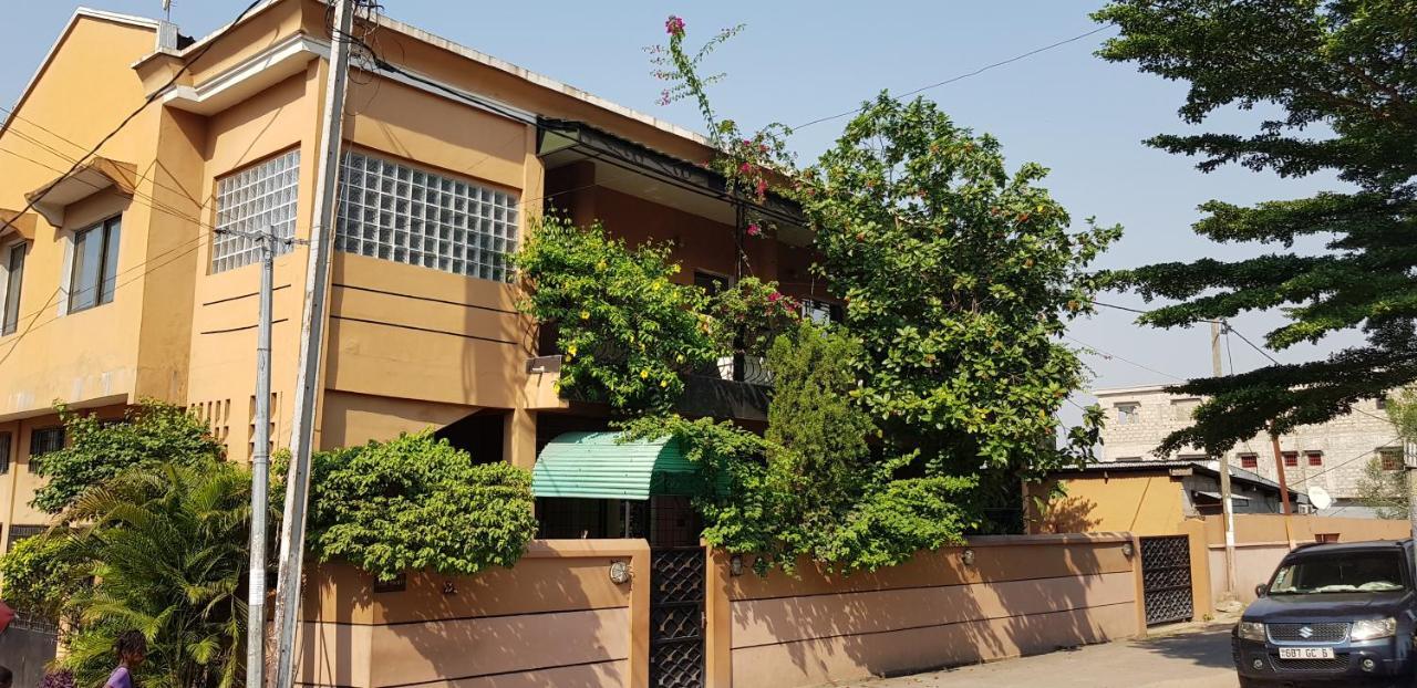 Appartements Chez Leo 布拉柴维尔 外观 照片