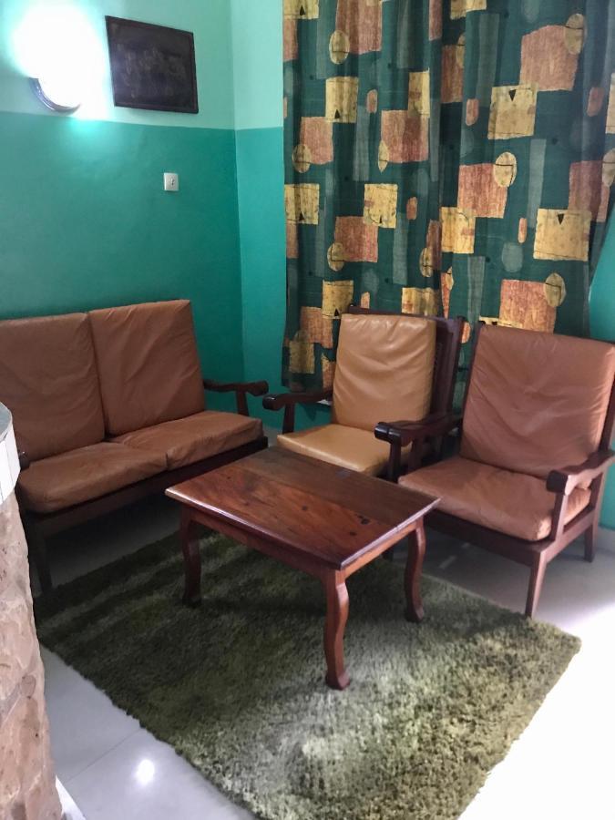 Appartements Chez Leo 布拉柴维尔 外观 照片